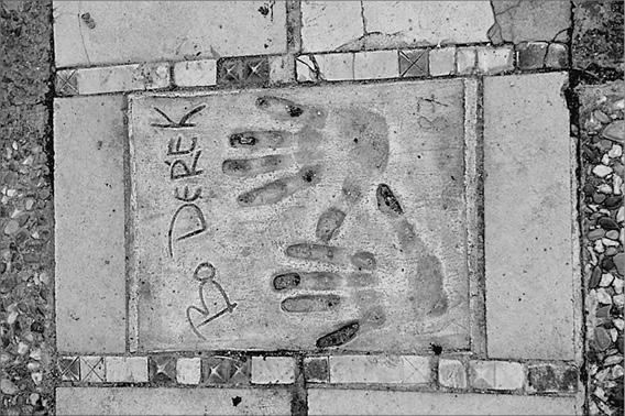 Иллюстрация к книге — Лазурный берег. Ривьеры Франции, Монако и Италии  [_028.jpg]