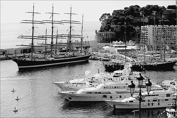 Иллюстрация к книге — Лазурный берег. Ривьеры Франции, Монако и Италии  [_mon8779.jpg]