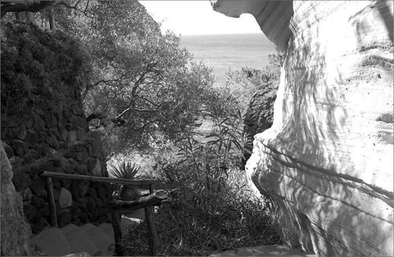 Иллюстрация к книге — Неаполитанская Ривьера. Неаполь. Капри. Искья. Прочида  [_093.jpg]