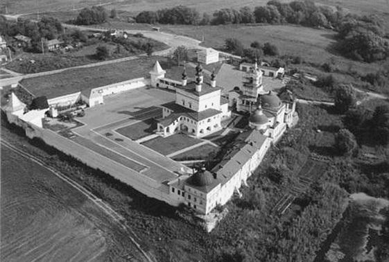 Иллюстрация к книге — Монастыри Подмосковья [_072.jpg]