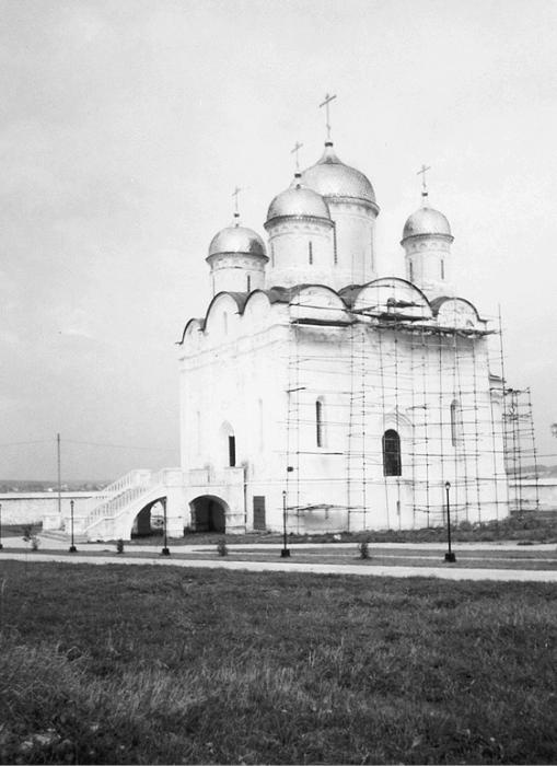 Иллюстрация к книге — Монастыри Подмосковья [_104.jpg]