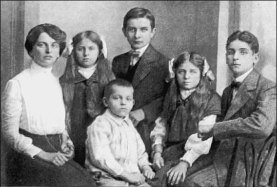 Иллюстрация к книге — Подмосковье. Природа. История. Экономика. Культура. Достопримечательности. Религиозные центры  [_027.jpg]