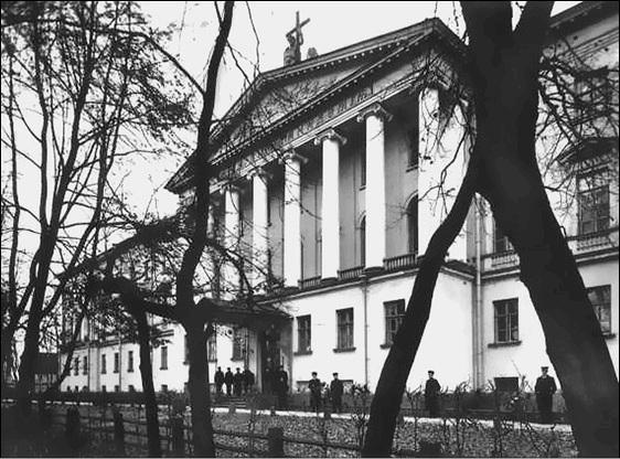 Иллюстрация к книге — Путешествие по храмам и монастырям Санкт-Петербурга  [_012.jpg]