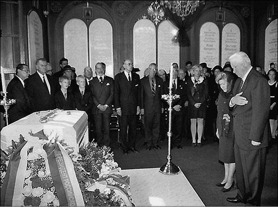 Иллюстрация к книге — Путешествие по храмам и монастырям Санкт-Петербурга  [_072.jpg]