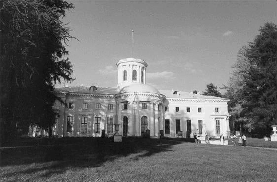 Иллюстрация к книге — Усадьбы Подмосковья. История. Владельцы. Жители. Архитектура  [_143.jpg]