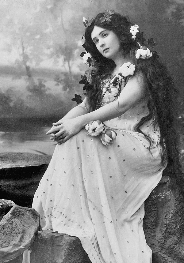 Иллюстрация к книге — Лучшая подруга Фаины Раневской [i_009.jpg]