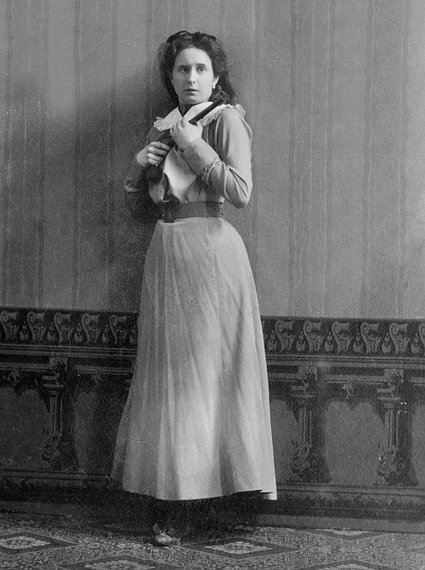 Иллюстрация к книге — Лучшая подруга Фаины Раневской [i_010.jpg]