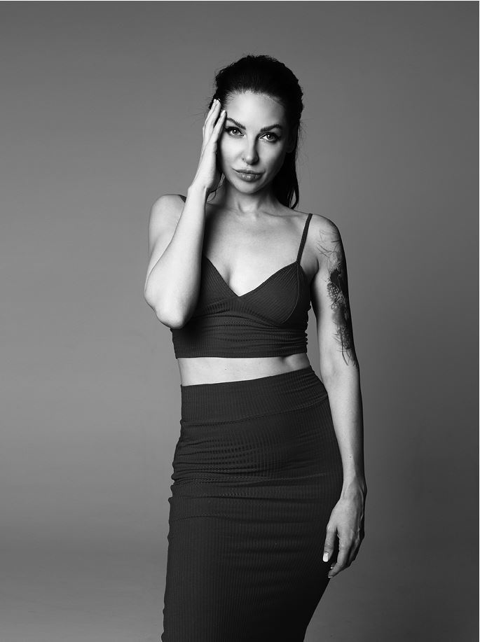 Иллюстрация к книге — 1000 и 1 день без секса. Белая книга. Чем занималась я, пока вы занимались сексом [_6.jpg]