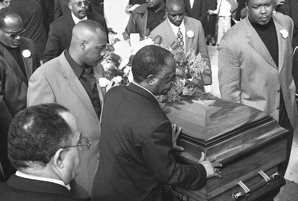 Иллюстрация к книге — 25 историй серийных убийц [i_092.jpg]