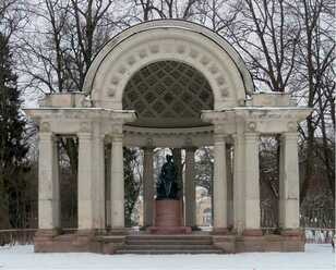 Иллюстрация к книге — Поэзия садов [i_106.jpg]