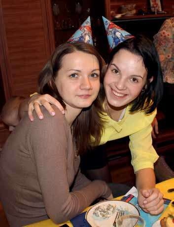 Иллюстрация к книге — Счастлива без рук. Реальная история любви и зверства [i_009.jpg]