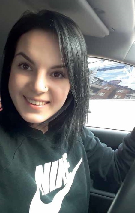 Иллюстрация к книге — Счастлива без рук. Реальная история любви и зверства [i_027.jpg]