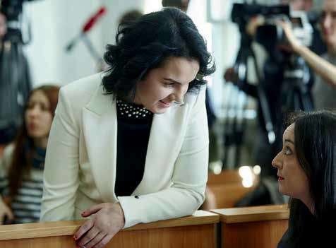 Иллюстрация к книге — Счастлива без рук. Реальная история любви и зверства [i_033.jpg]