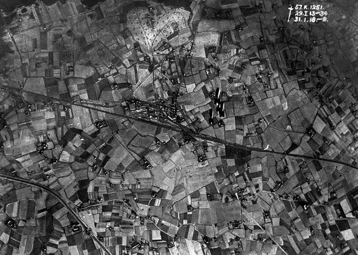 Иллюстрация к книге — Горечь войны [i_100.jpg]