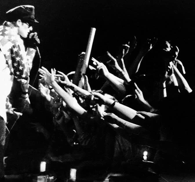 Иллюстрация к книге — Стингрей в Зазеркалье [i_026.jpg]