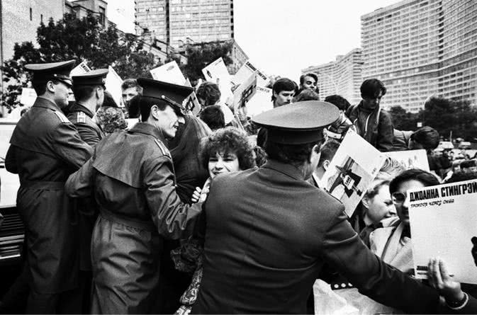 Иллюстрация к книге — Стингрей в Зазеркалье [i_027.jpg]