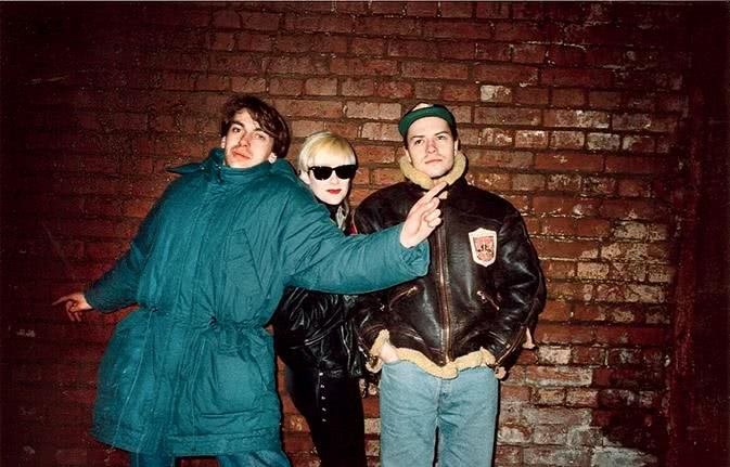 Иллюстрация к книге — Стингрей в Зазеркалье [i_033.jpg]