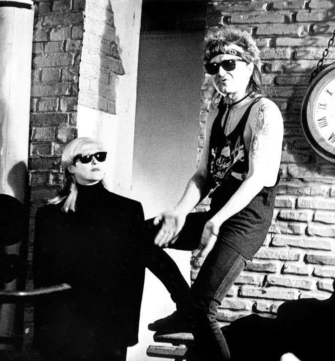 Иллюстрация к книге — Стингрей в Зазеркалье [i_038.jpg]