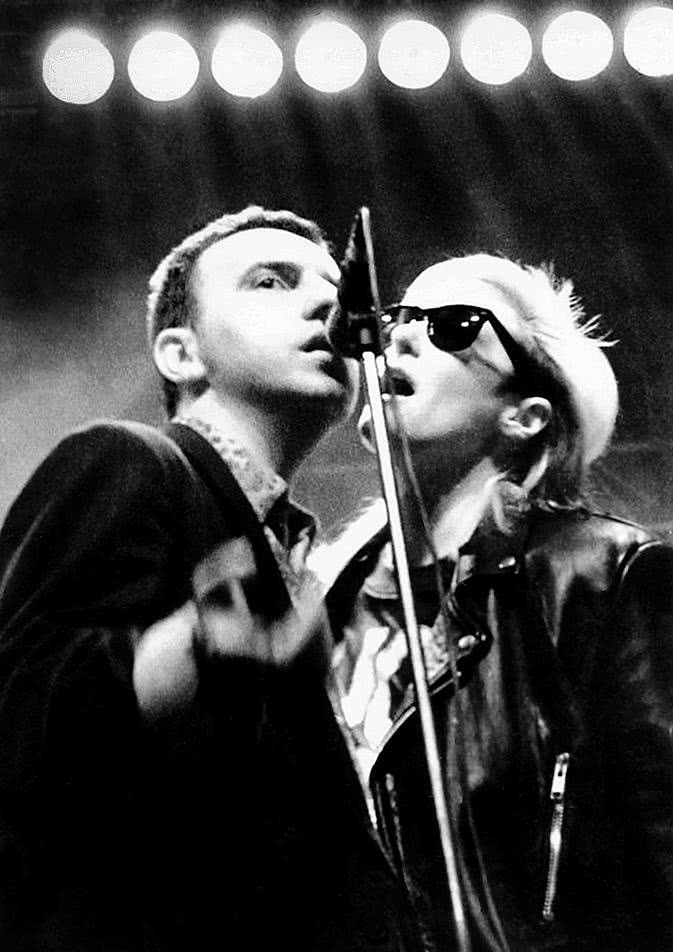 Иллюстрация к книге — Стингрей в Зазеркалье [i_039.jpg]