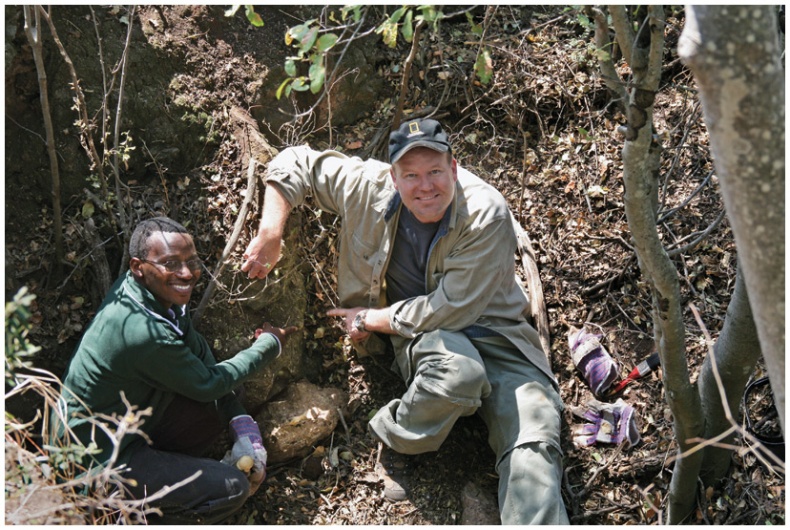 Иллюстрация к книге — Почти человек [i_023.jpg]