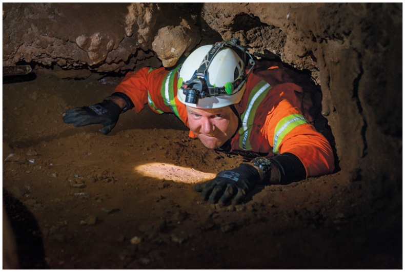 Иллюстрация к книге — Почти человек [i_039.jpg]