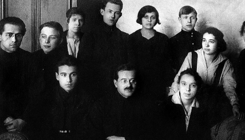 Иллюстрация к книге — Одна отдельно счастливая жизнь [i_005.jpg]