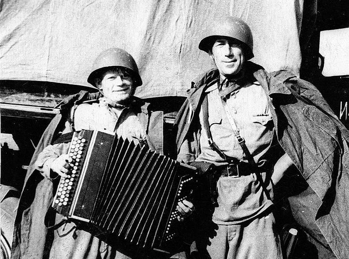 Иллюстрация к книге — Одна отдельно счастливая жизнь [i_021.jpg]