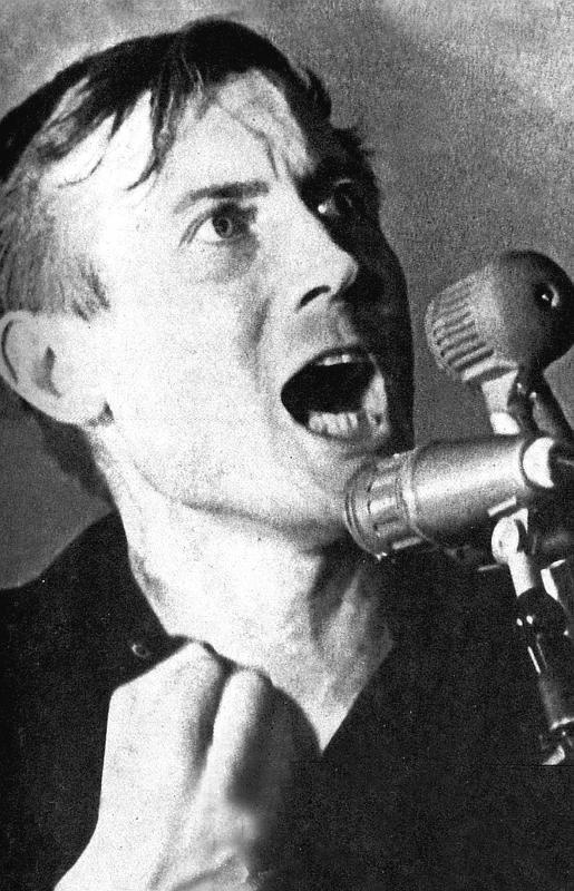 Иллюстрация к книге — Диалоги с Евгением Евтушенко [i_022.jpg]