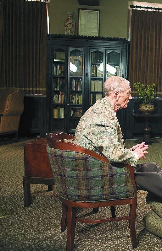 Иллюстрация к книге — Диалоги с Евгением Евтушенко [i_040.jpg]