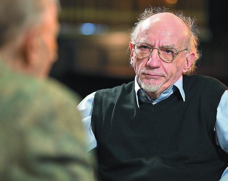 Иллюстрация к книге — Диалоги с Евгением Евтушенко [i_045.jpg]