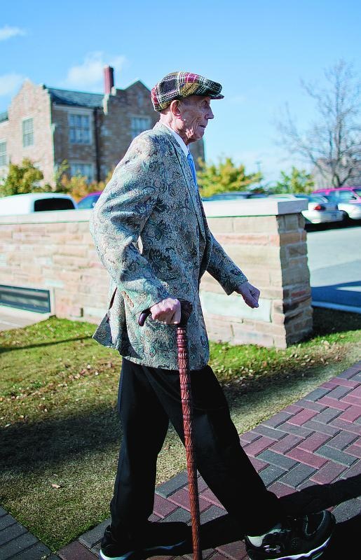 Иллюстрация к книге — Диалоги с Евгением Евтушенко [i_048.jpg]