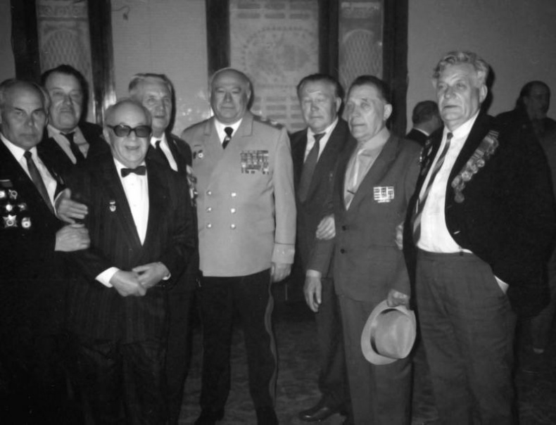 Иллюстрация к книге — КГБ и власть. Пятое управление: политическая контрразведка [i_014.jpg]