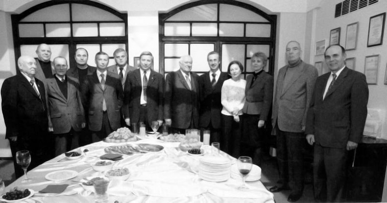 Иллюстрация к книге — КГБ и власть. Пятое управление: политическая контрразведка [i_061.jpg]