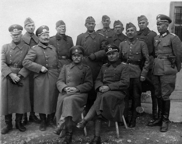 Иллюстрация к книге — Марш Смерти Русского охранного корпуса [i_008.jpg]