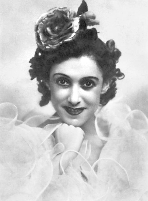 Иллюстрация к книге — Майя Плисецкая. Богиня русского балета [i_003.jpg]