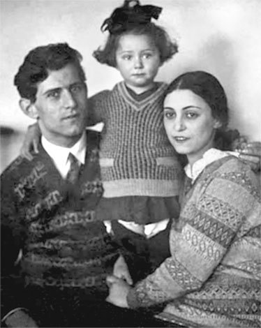 Иллюстрация к книге — Майя Плисецкая. Богиня русского балета [i_005.jpg]