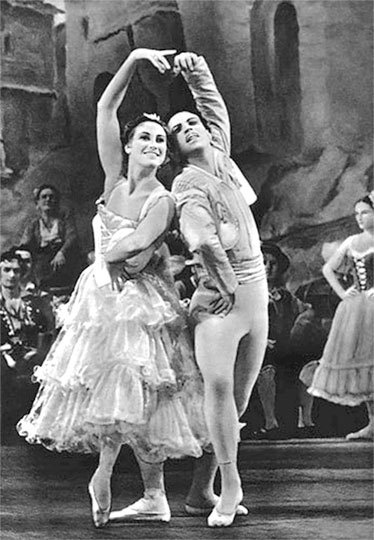 Иллюстрация к книге — Майя Плисецкая. Богиня русского балета [i_021.jpg]