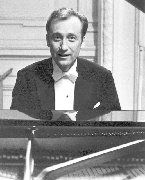 Иллюстрация к книге — Майя Плисецкая. Богиня русского балета [i_025.jpg]