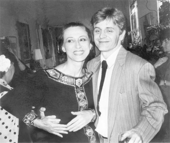 Иллюстрация к книге — Майя Плисецкая. Богиня русского балета [i_032.jpg]