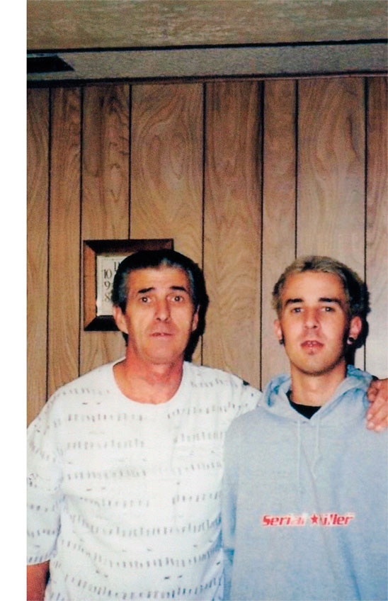 Иллюстрация к книге — Между панк-роком и смертью [i_006.jpg]