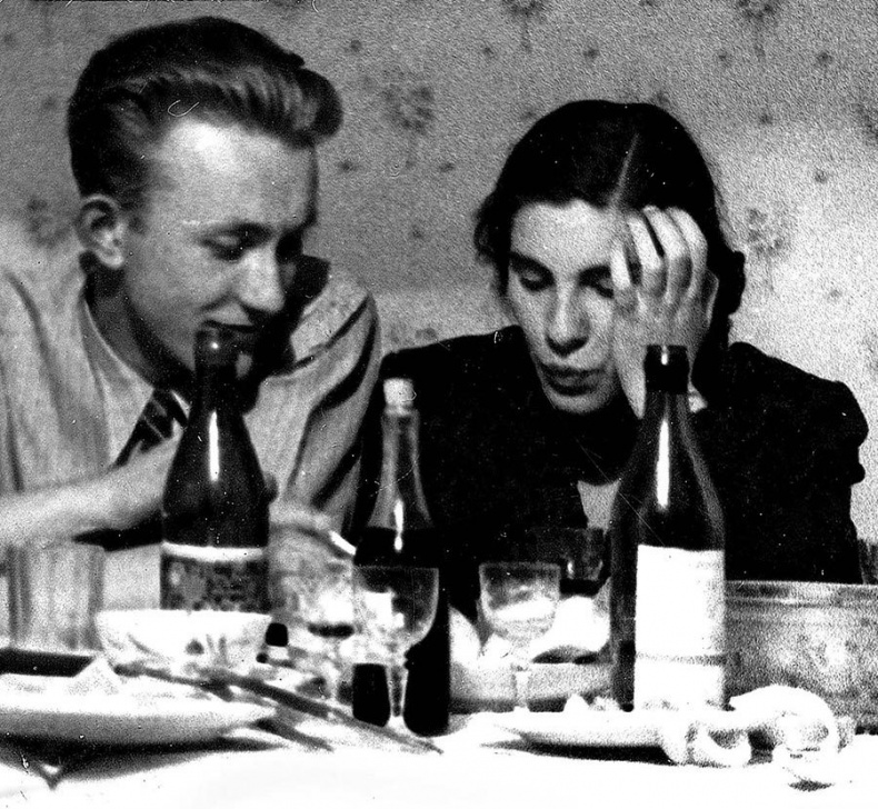 Иллюстрация к книге — Я медленно открыла эту дверь [i_023.jpg]