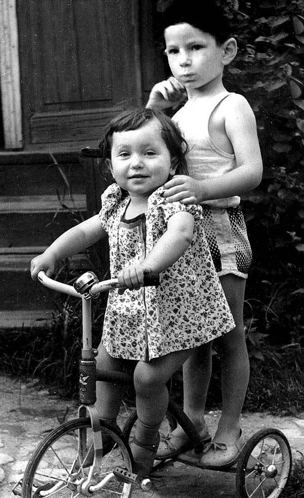 Иллюстрация к книге — Я медленно открыла эту дверь [i_029.jpg]