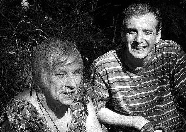 Иллюстрация к книге — Я медленно открыла эту дверь [i_049.jpg]