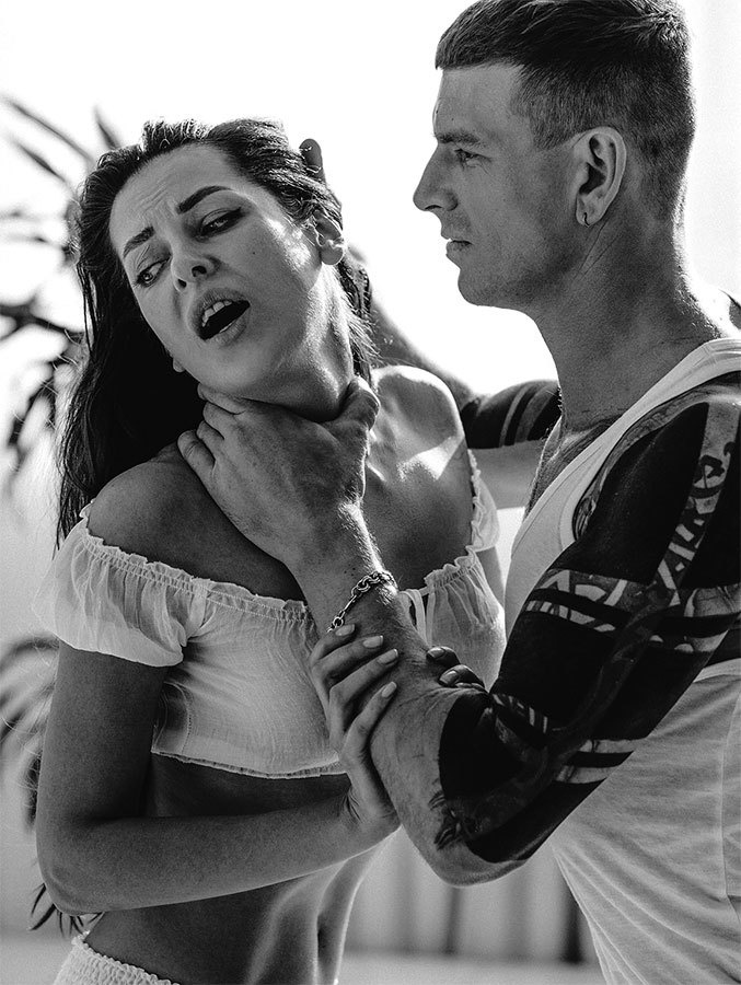 Иллюстрация к книге — 1000 и 1 ночь без секса. Черная книга. Чем занималась я, пока вы занимались сексом [i_007.jpg]