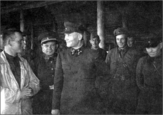 Иллюстрация к книге — Освобождение Калинина [i_001.jpg]