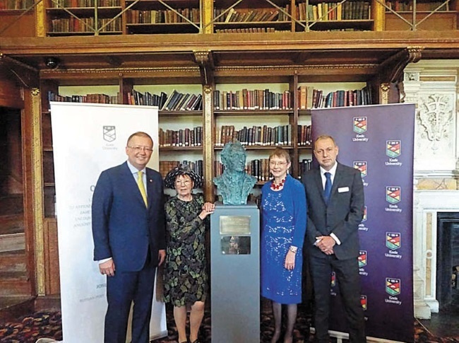 Иллюстрация к книге — Бродский и судьбы трех женщин [i_027.jpg]