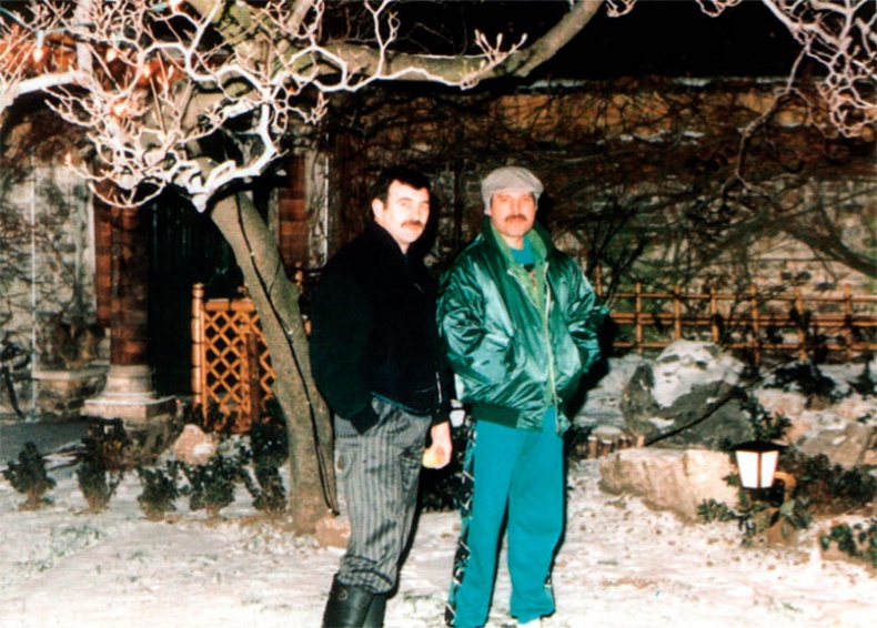 Иллюстрация к книге — Меркьюри и я. Богемская рапсодия, любовь и котики [i_032.jpg]