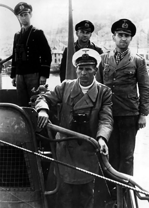 Иллюстрация к книге — Подводные асы Третьего Рейха  [i_110.jpg]