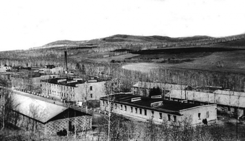 Иллюстрация к книге — Обыкновенный спецназ. Из жизни 24-й бригады спецназа ГРУ [i_001.jpg]