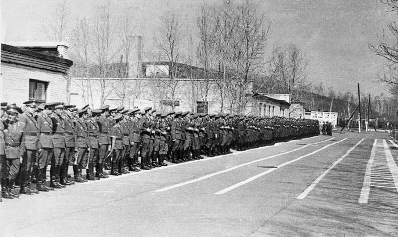 Иллюстрация к книге — Обыкновенный спецназ. Из жизни 24-й бригады спецназа ГРУ [i_022.jpg]